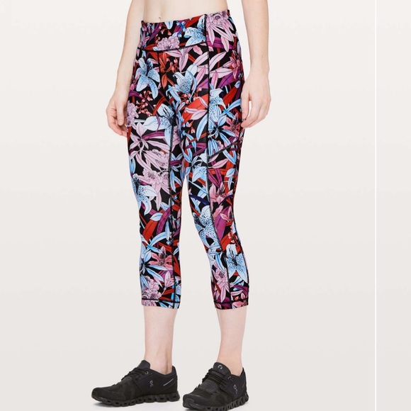 lululemon athletica Pants - New LULULEMON Speed Up Crop Lush Lillies Black 8
